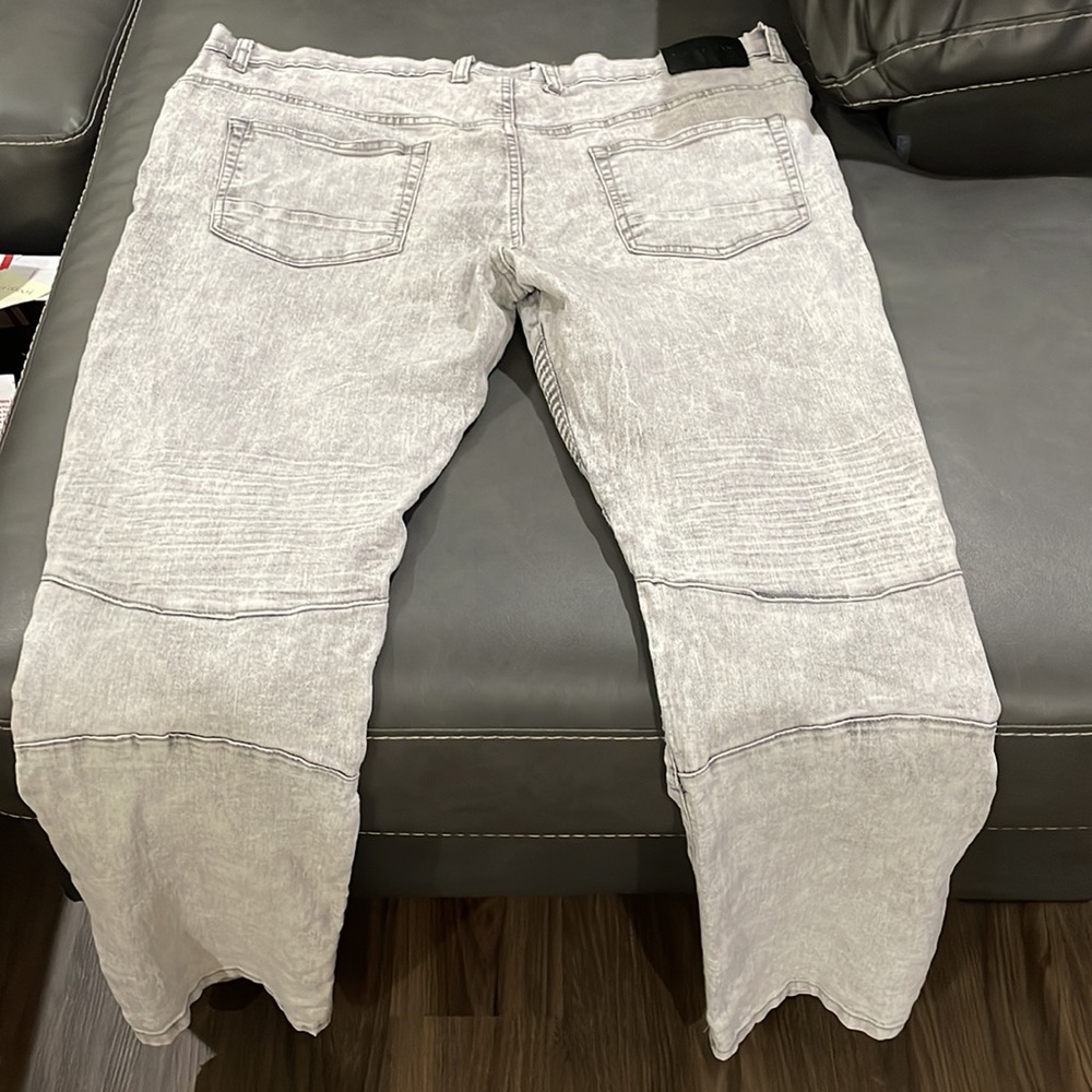 Jeans - Picture 2 of 2